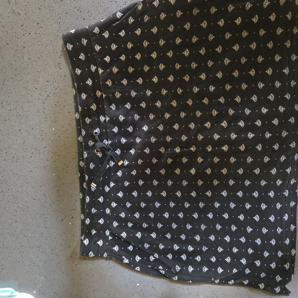 Croft & Barrow Black Skirt with White Accents